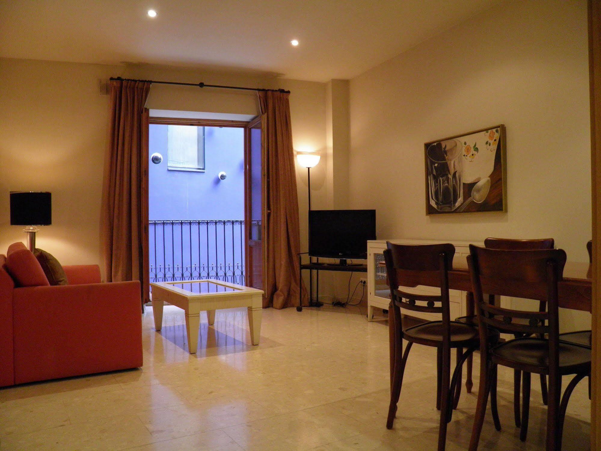 Apartaments St. Jordi Comtal Barcelona Exterior photo