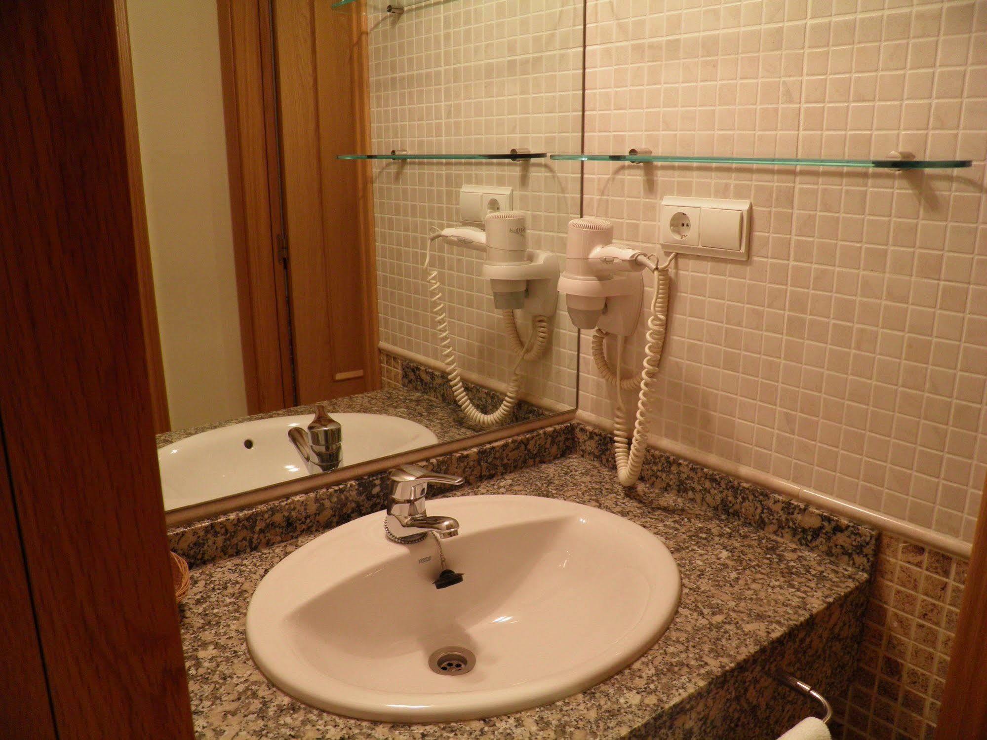 Apartaments St. Jordi Comtal Barcelona Exterior photo